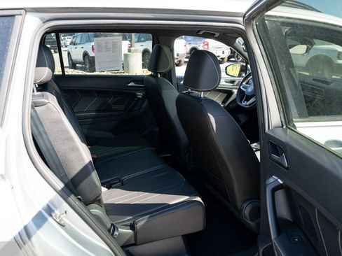 Used 2023 Volkswagen Tiguan SE R-Line FWD image 22