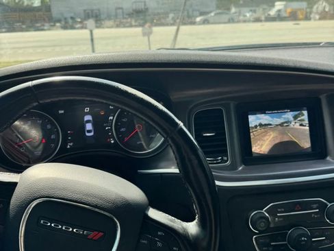 Used 2019 Dodge Charger SXT w/ Driver Confidence Group image 19