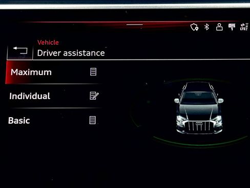 Used 2021 Audi Q8 Prestige w/ Prestige Package AWD/4WD image 46