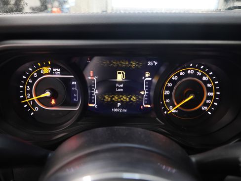 Used 2024 Jeep Wrangler Sahara w/ Technology Group image 19