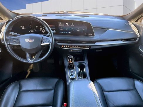 Used 2024 Cadillac XT4 Premium Luxury image 14