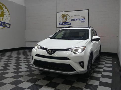 Used 2016 Toyota RAV4 SE w/ Advanced Technology Package AWD/4WD image 5