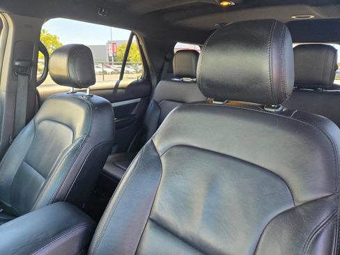 Used 2017 Ford Explorer XLT w/ Equipment Group 202A FWD image 14