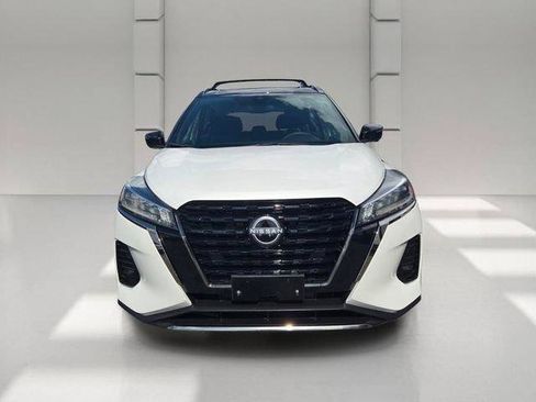 Used 2024 Nissan Kicks SR w/ Exterior Package FWD image 8