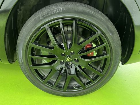 Used 2018 Maserati Levante AWD/4WD image 15
