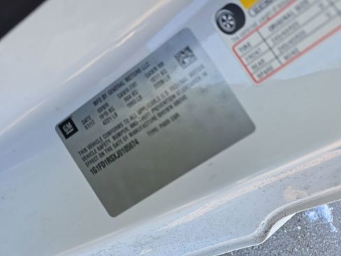 Used 2018 Chevrolet Camaro LT image 9