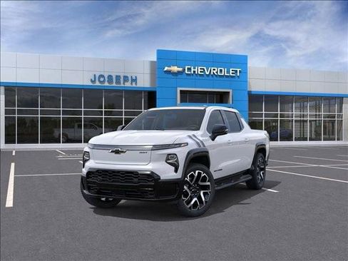 New 2025 Chevrolet Silverado EV RST AWD/4WD image 10