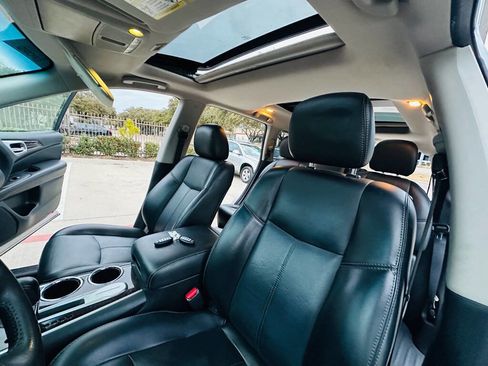 Used 2014 Nissan Pathfinder SL w/ SL Premium Package image 12