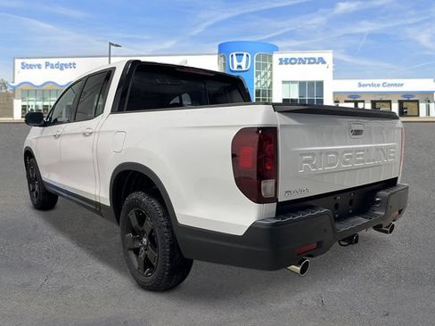 New 2026 Honda Ridgeline Black Edition image 4