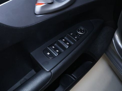 Used 2024 Kia Forte LXS image 12