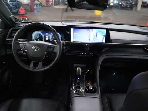 Used 2024 Toyota Crown Limited AWD/4WD image 11