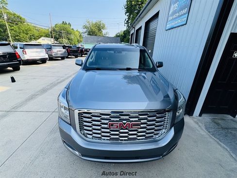 Used 2019 GMC Yukon Denali w/ Denali Ultimate Package RWD image 8
