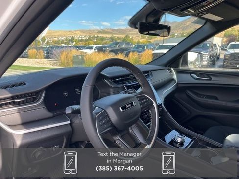 New 2025 Jeep Grand Cherokee Laredo w/ Luxury Tech Group I image 13