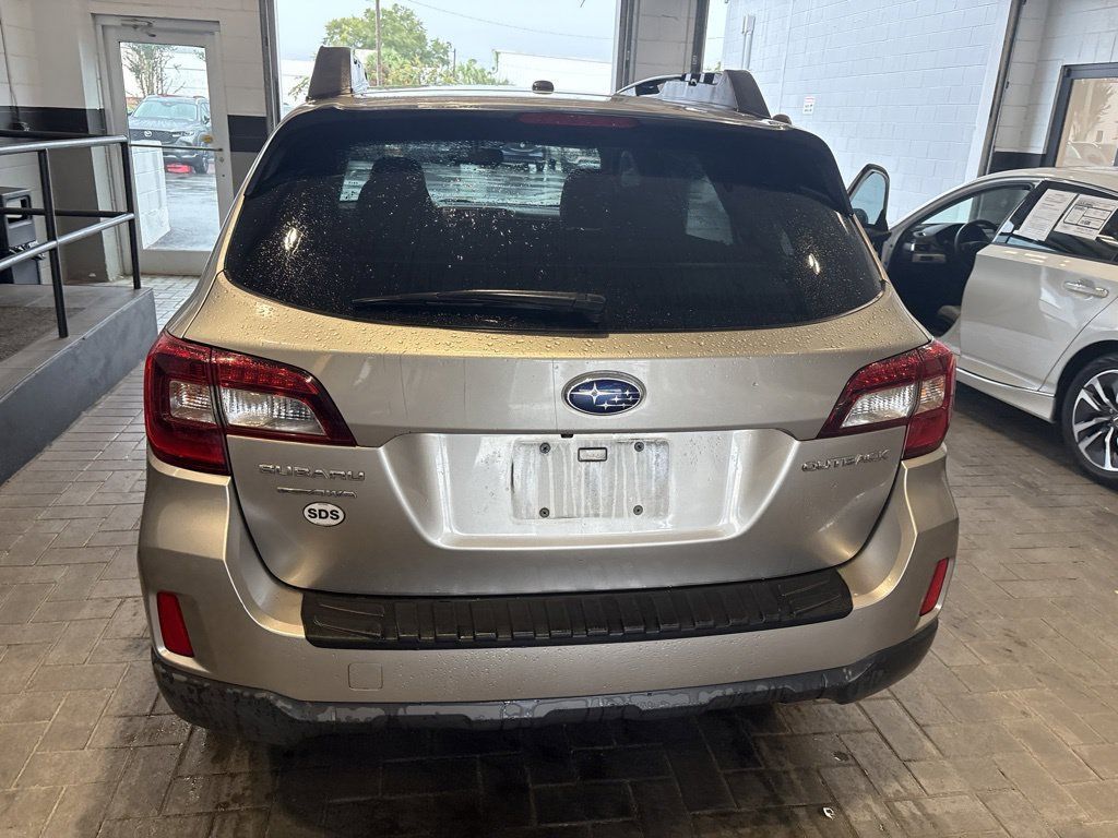 Used 2015 Subaru Outback 2.5i Limited AWD/4WD image 7