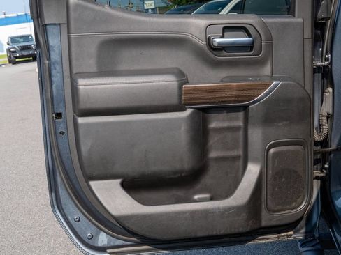 Used 2021 Chevrolet Silverado 1500 LT Trail Boss w/ Convenience Package II AWD/4WD image 11