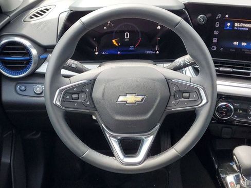 Used 2024 Chevrolet Trax LT w/ Driver Confidence Package FWD image 24