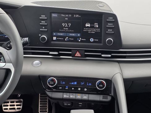Certified 2026 Hyundai Elantra Sport FWD image 18