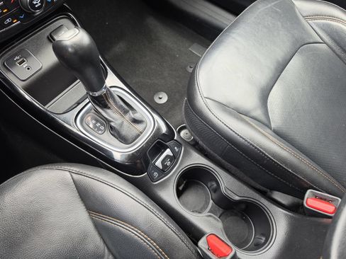 Used 2019 Jeep Compass Limited FWD image 31