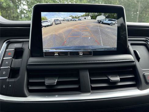 Used 2021 Chevrolet Suburban LT w/ Rear Media and Nav Package image 19