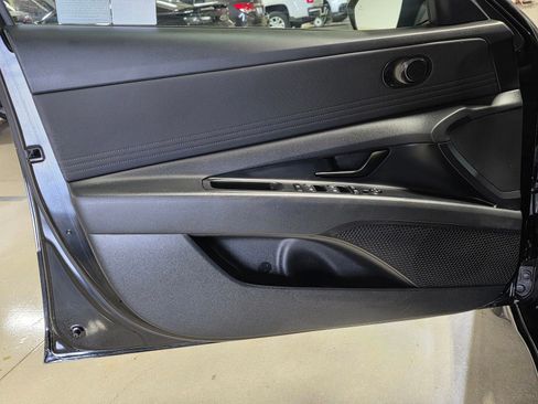 Certified 2025 Hyundai Elantra Sport FWD image 20