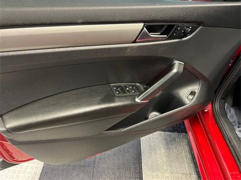 Used 2021 Volkswagen Passat 2.0T S image 7