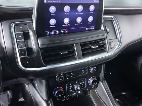 Used 2021 Chevrolet Suburban LT image 16