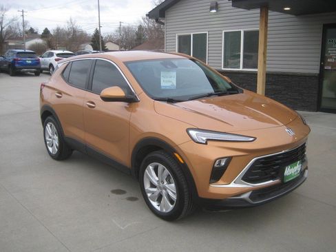 Used 2025 Buick Encore GX Preferred image 2