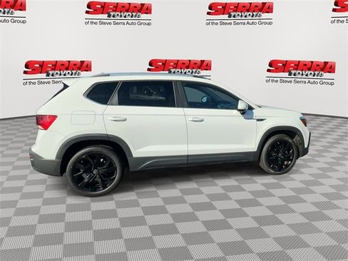 Used 2022 Volkswagen Taos SE image 10