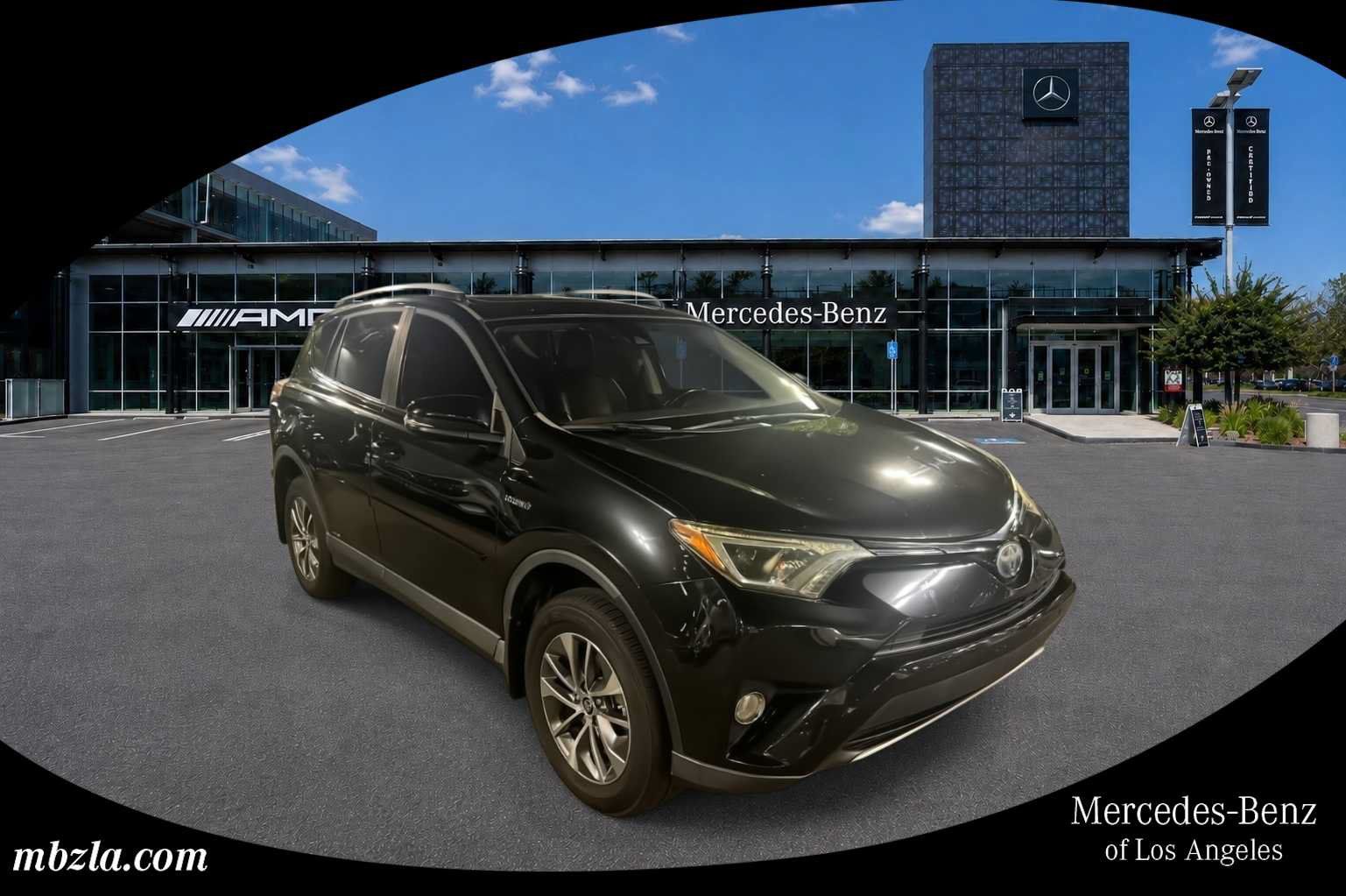 Used 2018 Toyota RAV4 XLE w/ Convenience Package AWD/4WD image 1