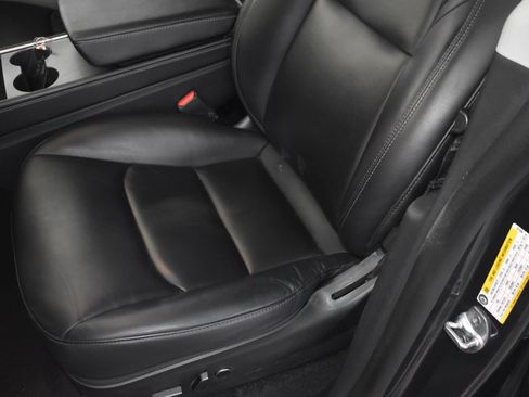 Used 2021 Tesla Model Y Performance AWD/4WD image 14