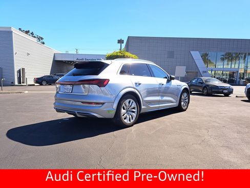 Used 2023 Audi e-tron S Premium Plus image 3