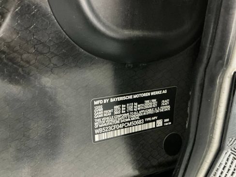 Certified 2023 BMW iX xDrive50 w/ Sport Package AWD/4WD image 32
