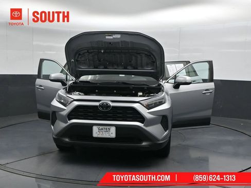 Used 2019 Toyota RAV4 LE w/ All Weather Liner Package AWD/4WD image 55