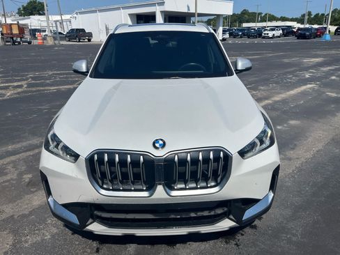 Used 2023 BMW X1 xDrive28i w/ Convenience Package AWD/4WD image 2
