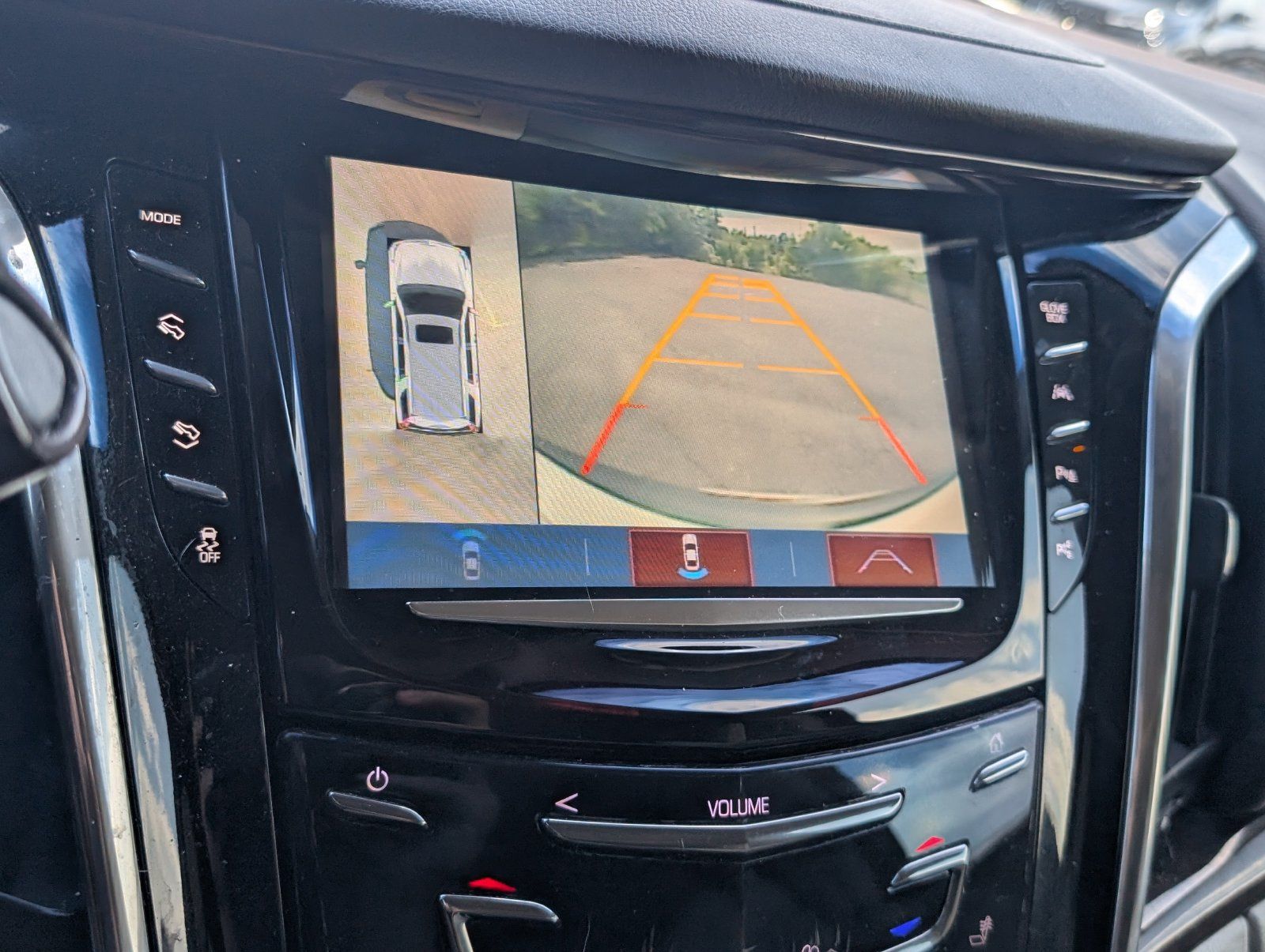 Used 2017 Cadillac Escalade Luxury AWD/4WD image 11