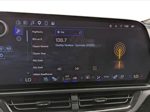 Used 2025 Chevrolet Equinox EV RS w/ Convenience Package II FWD image 26