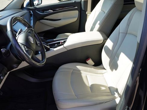 Used 2020 Buick Enclave Premium w/ Sun and Sites Package image 6