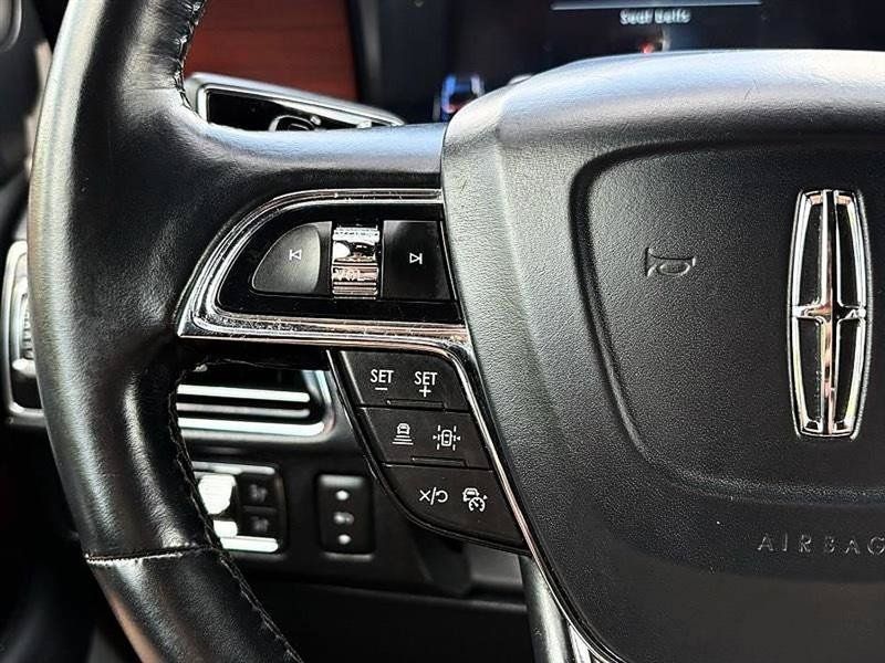 Used 2022 Lincoln Navigator Reserve AWD/4WD image 21