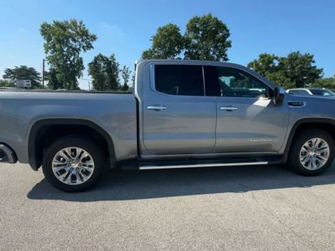 Used 2025 GMC Sierra 1500 Denali w/ Technology Package AWD/4WD image 9