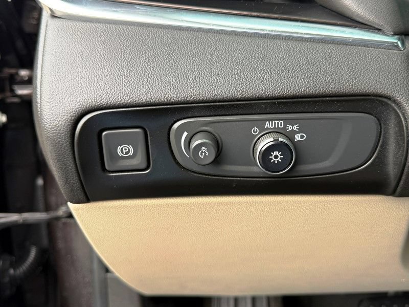 Used 2019 Buick Enclave Essence FWD image 30