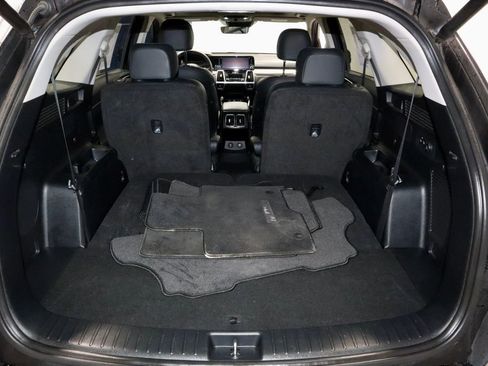 Used 2022 Kia Sorento EX w/ Panoramic Sunroof Package AWD/4WD image 15