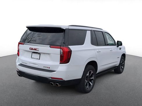 Used 2025 GMC Yukon AT4 w/ AT4 Premium Package AWD/4WD image 8
