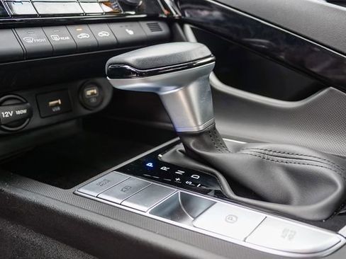 Certified 2023 Hyundai Elantra Limited FWD image 21