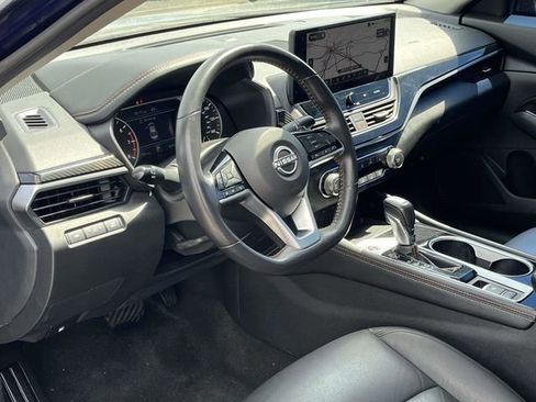 Used 2023 Nissan Altima 2.5 SR w/ SR Premium Package AWD/4WD image 12