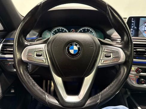 Used 2017 BMW 750i xDrive image 15