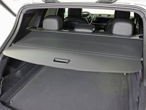 Certified 2025 Porsche Cayenne image 14