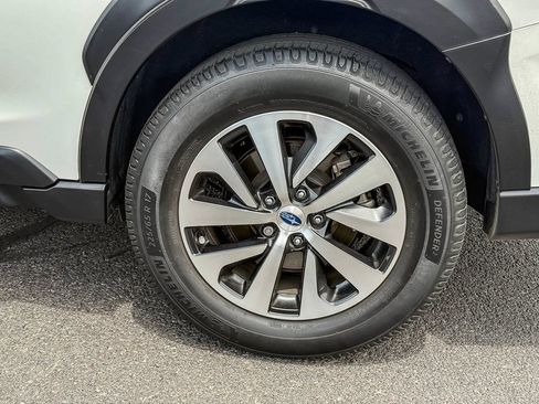 Used 2024 Subaru Outback Premium AWD/4WD image 10
