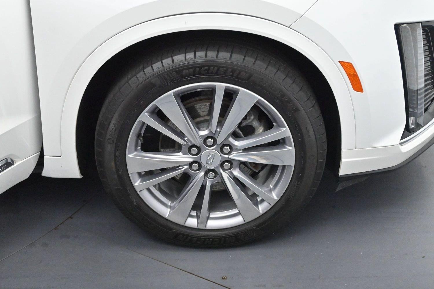 Certified 2024 Cadillac XT6 Premium Luxury AWD/4WD image 38