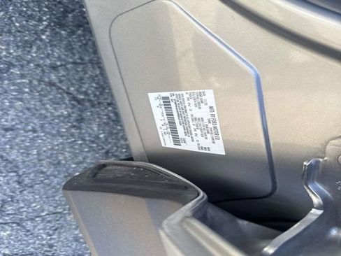 Certified 2024 Ford Edge Titanium image 21