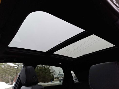 Certified 2024 Cadillac XT5 Premium Luxury w/ LPO, Floor Liner Package image 13